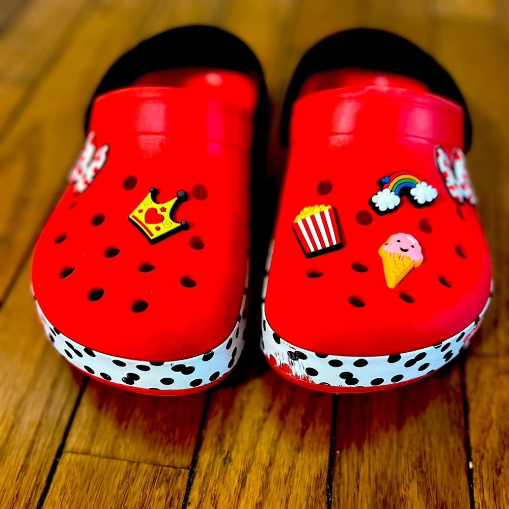 Minnie Mouse limited edition crocs size 2